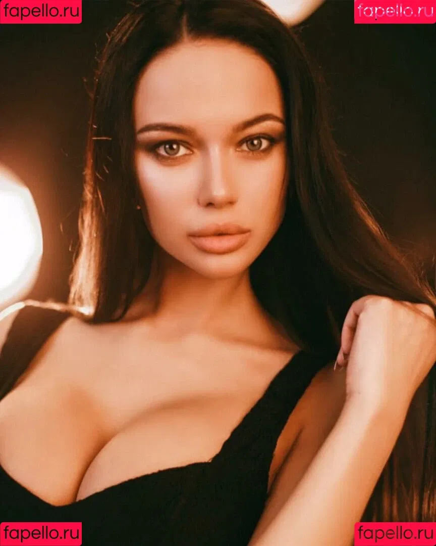 Yana Koshkina / yana_koshkina_official Onlyfans Photo Gallery 