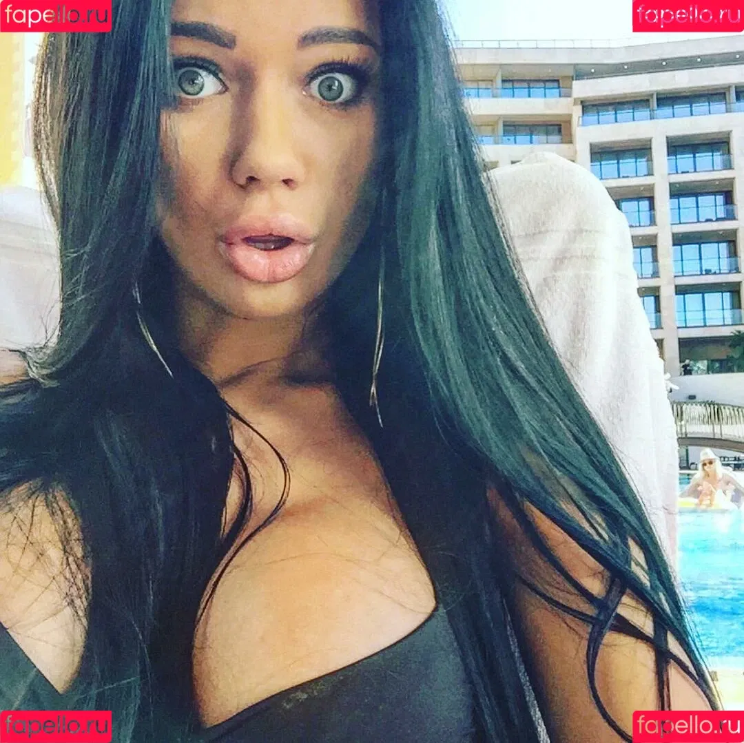 Yana Koshkina / yana_koshkina_official Onlyfans Photo Gallery 