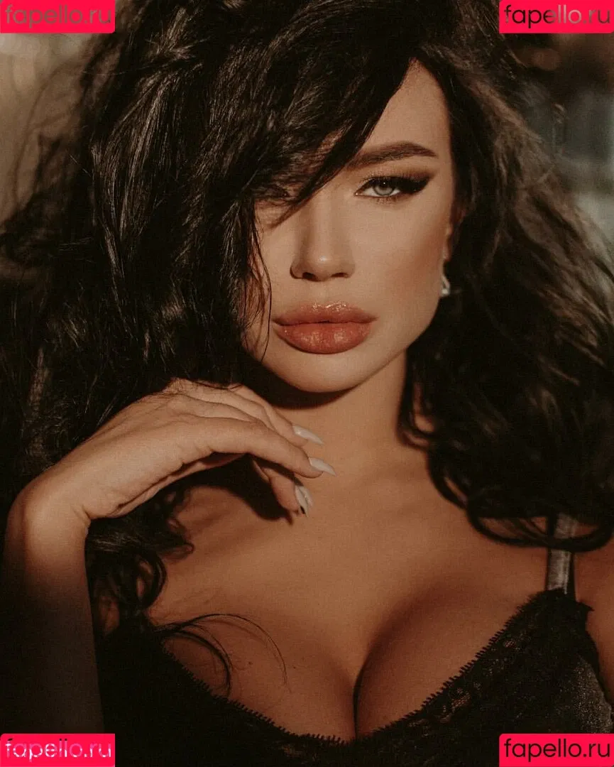 Yana Koshkina / yana_koshkina_official Onlyfans Photo Gallery 
