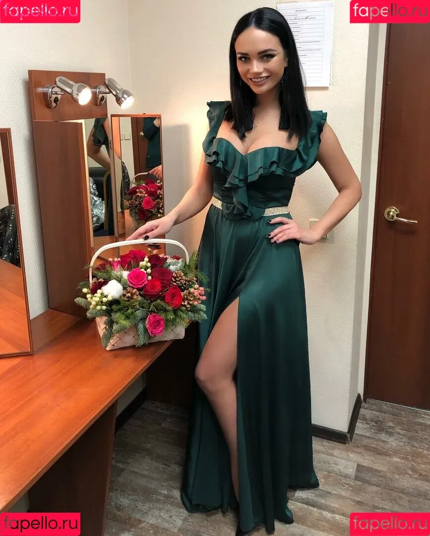 Yana Koshkina / yana_koshkina_official Onlyfans Photo Gallery 