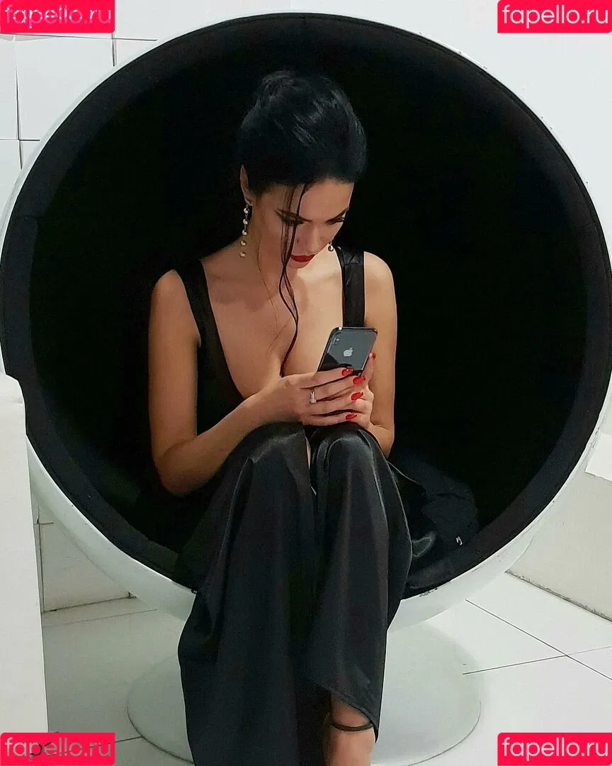 Yana Koshkina / yana_koshkina_official Onlyfans Photo Gallery 