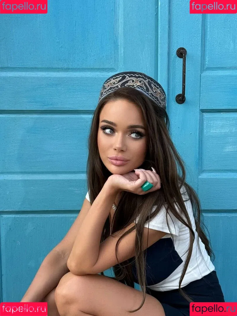 Yana Koshkina / yana_koshkina_official Onlyfans Photo Gallery 