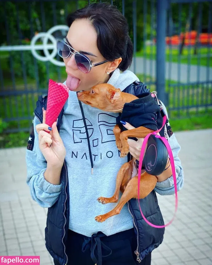 Yana Koshkina / yana_koshkina_official Onlyfans Photo Gallery 