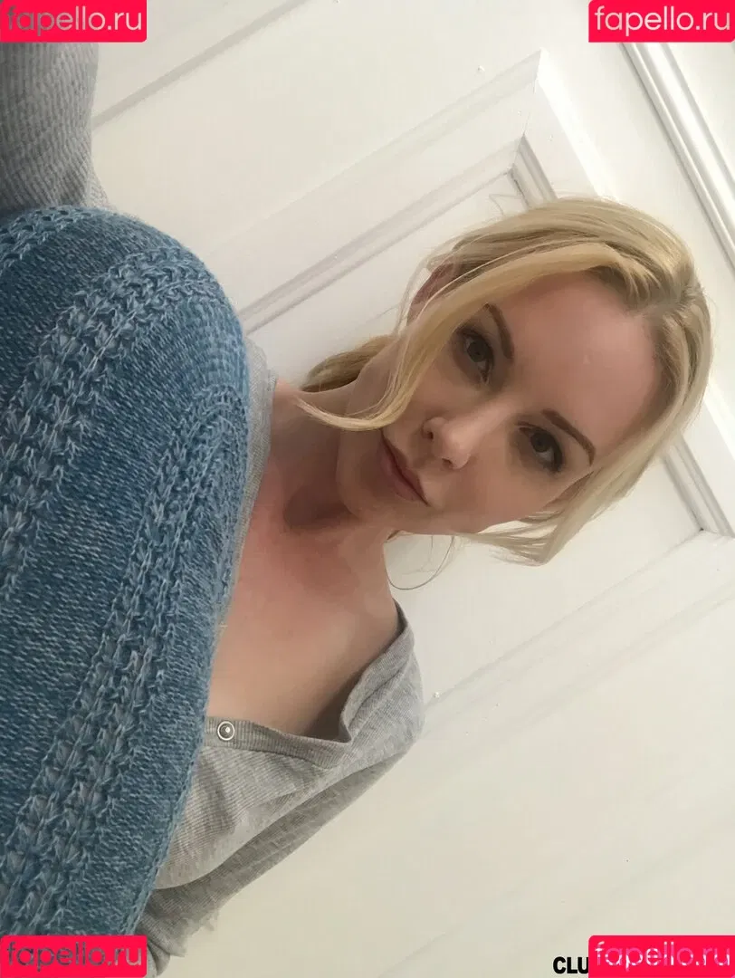 Kayden Kross / kayden_kross / kaydendaily / thekaydendaily Onlyfans Photo Gallery 