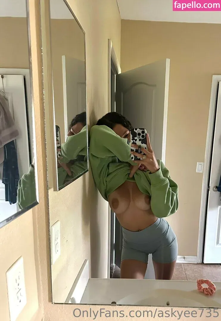 askyee735 / nuke_nessa89 Onlyfans Photo Gallery 