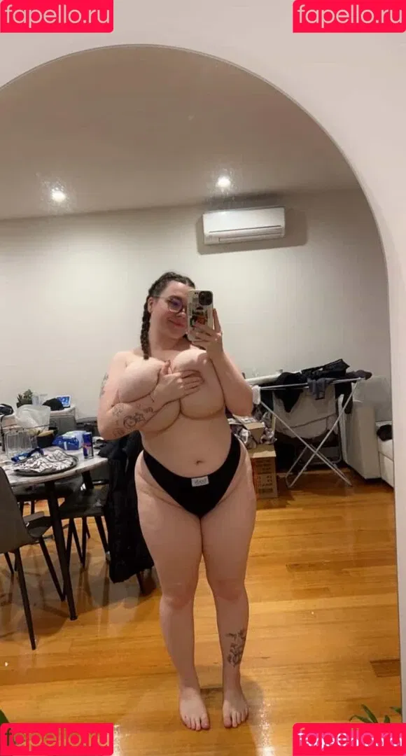 Ariana Faith / ari.goop / arifaith / https: Onlyfans Photo Gallery 