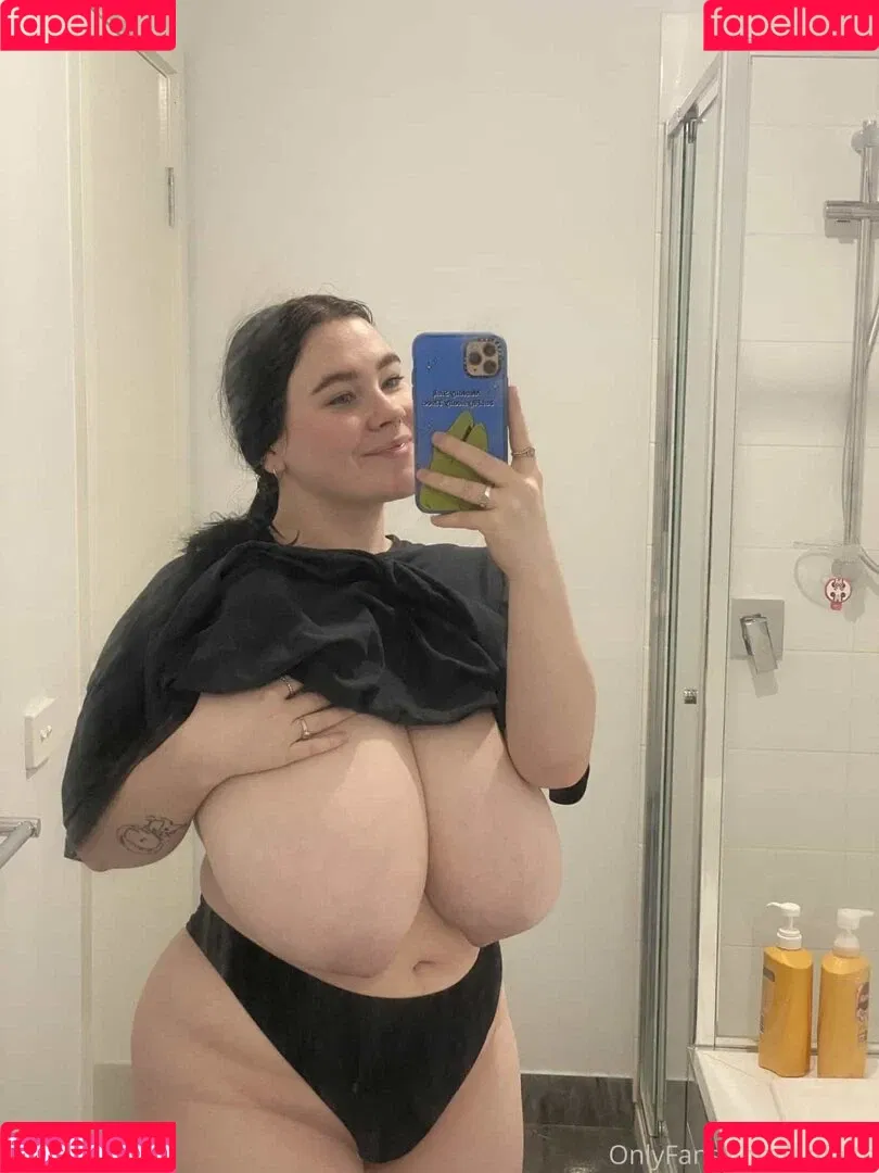Ariana Faith / ari.goop / arifaith / https: Onlyfans Photo Gallery 