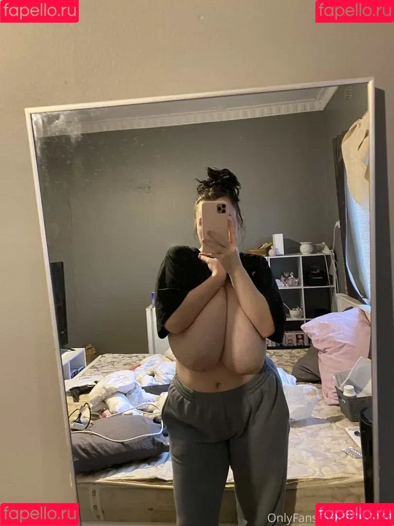 Ariana Faith / ari.goop / arifaith / https: Onlyfans Photo Gallery 