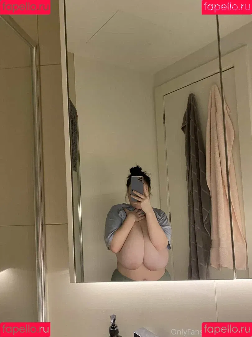 Ariana Faith / ari.goop / arifaith / https: Onlyfans Photo Gallery 