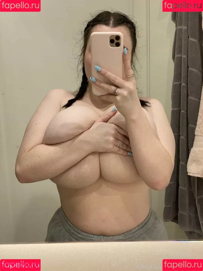 Ariana Faith / ari.goop / arifaith / https: Onlyfans Photo Gallery 
