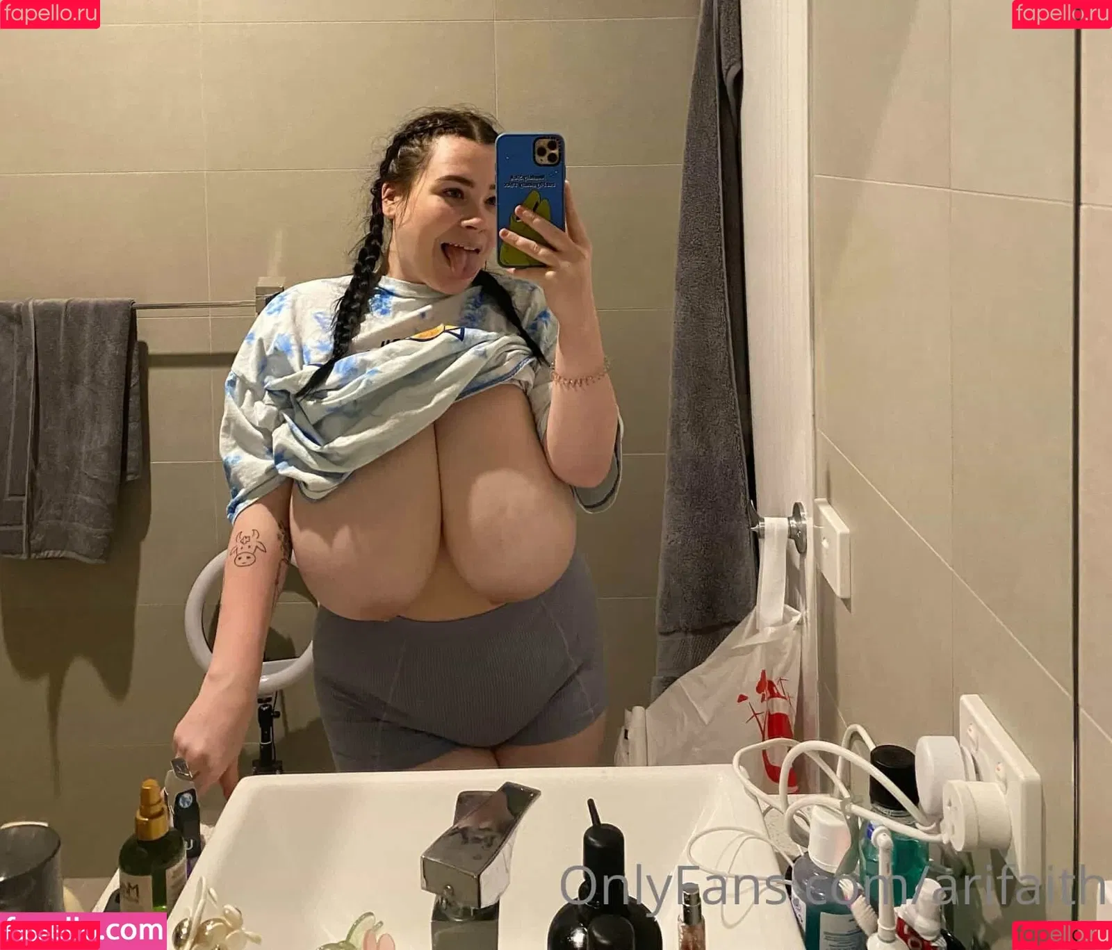 Ariana Faith / ari.goop / arifaith / https: Onlyfans Photo Gallery 