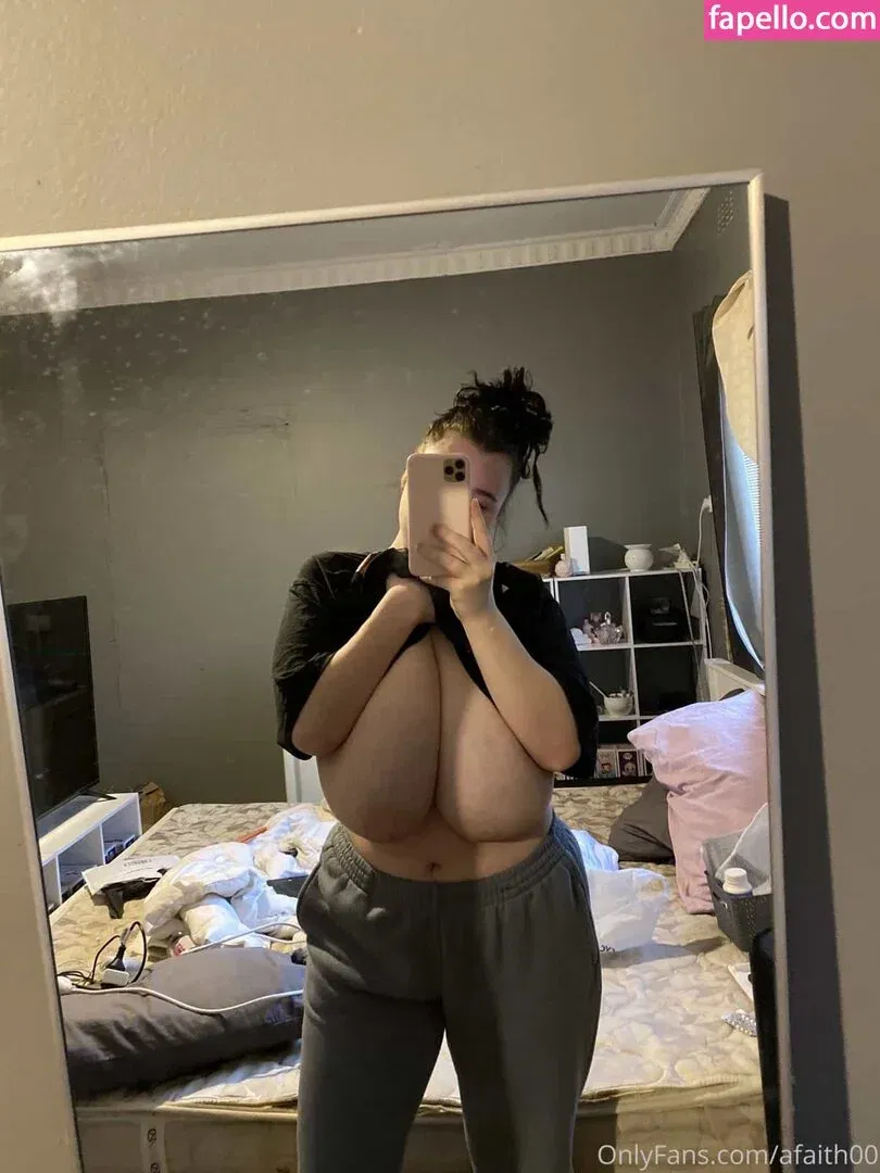 Ariana Faith / ari.goop / arifaith / https: Onlyfans Photo Gallery 