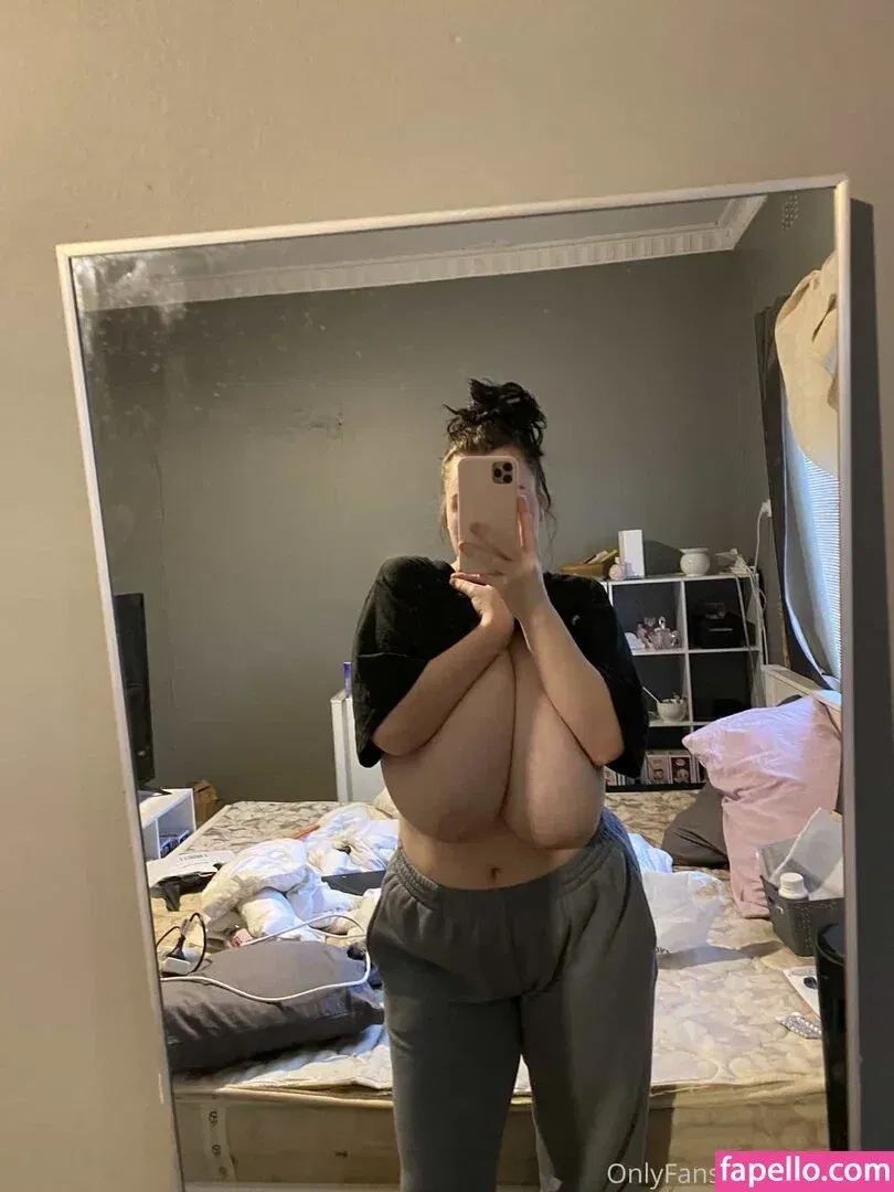 Ariana Faith / ari.goop / arifaith / https: Onlyfans Photo Gallery 