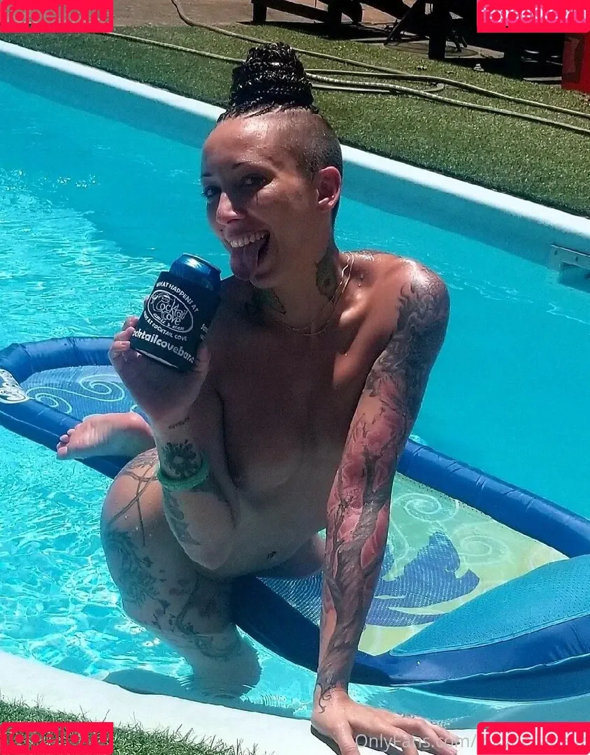 Bella Bellz / bellainkybellz / i_am_bellabellz / inkybellabellz Onlyfans Photo Gallery 