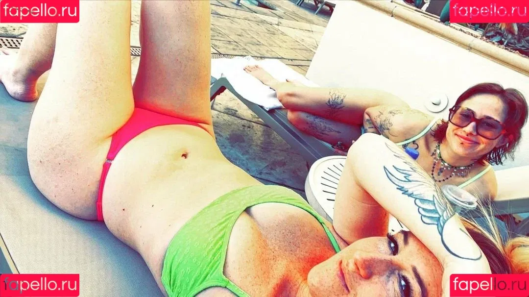 6footfreckles Onlyfans Photo Gallery 
