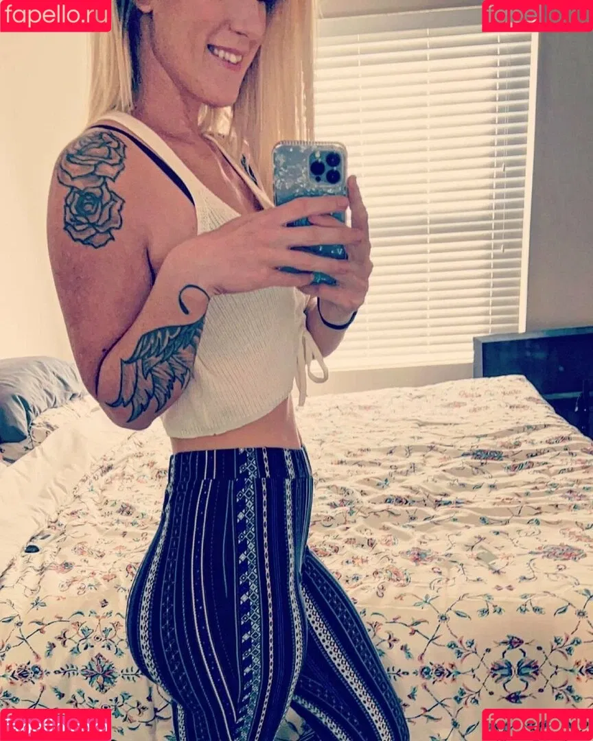 6footfreckles Onlyfans Photo Gallery 