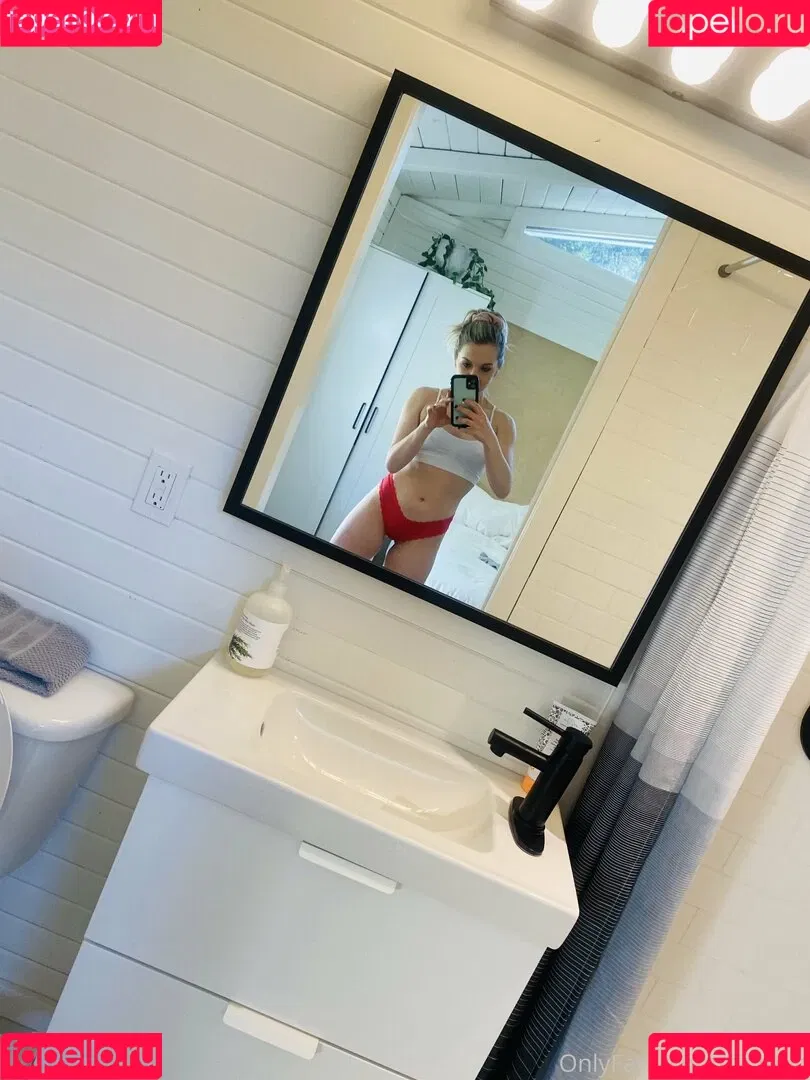Caireen / caireen25 / caireenonline Onlyfans Photo Gallery 