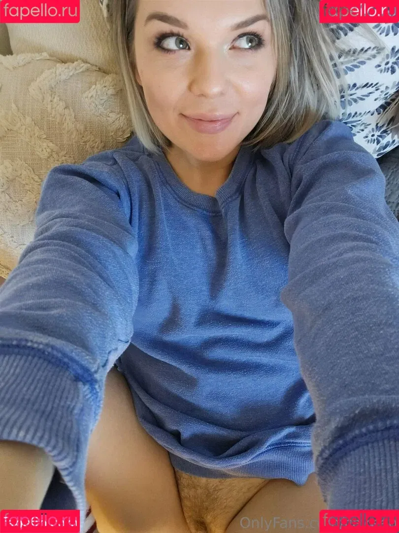 Caireen / caireen25 / caireenonline Onlyfans Photo Gallery 