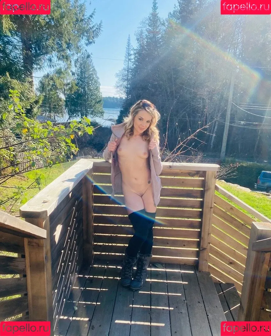 Caireen / caireen25 / caireenonline Onlyfans Photo Gallery 