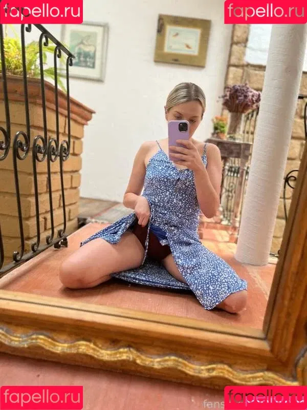 Caireen / caireen25 / caireenonline Onlyfans Photo Gallery 