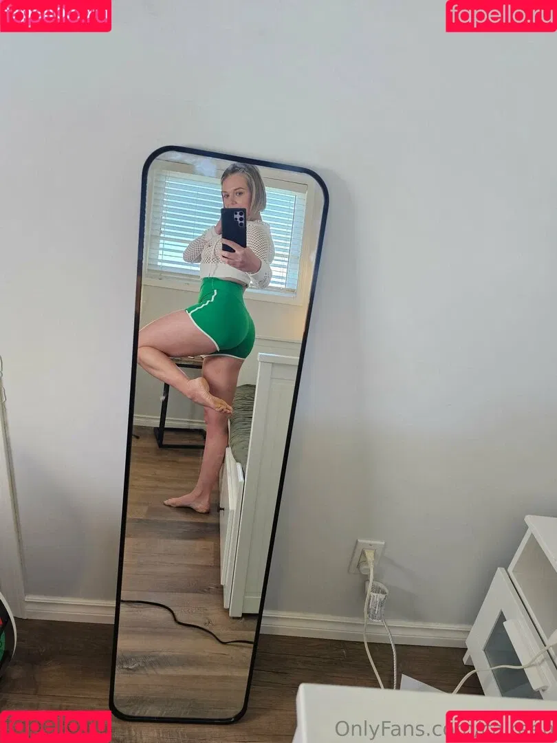 Caireen / caireen25 / caireenonline Onlyfans Photo Gallery 