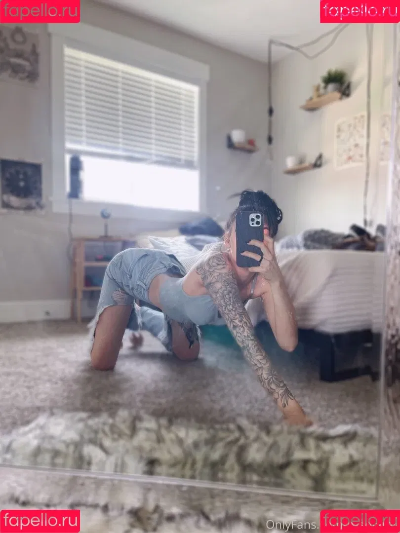 Madie Ray / ccynosure_ / madieray Onlyfans Photo Gallery 