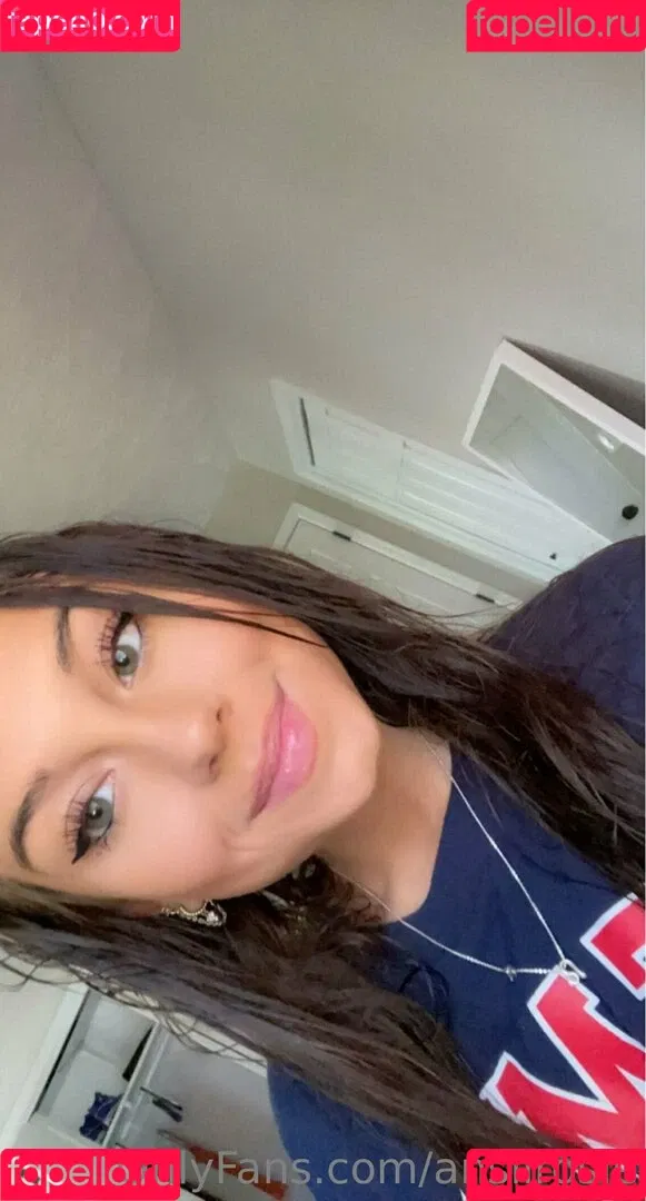 Anslirosie / essirose_ Onlyfans Photo Gallery 