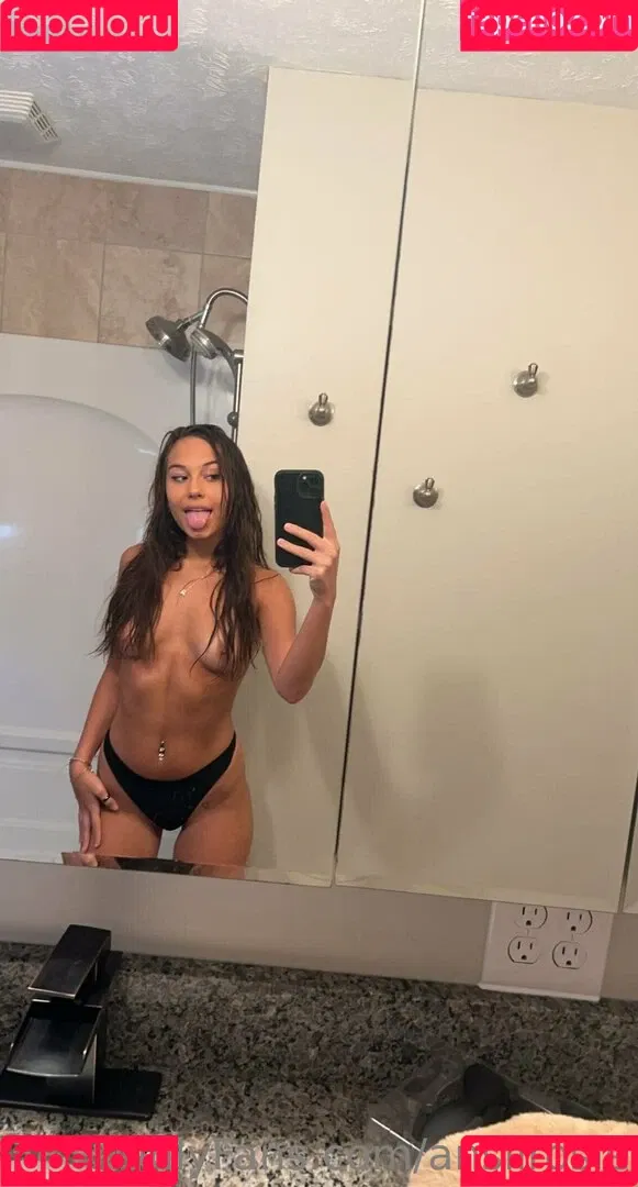 Anslirosie / essirose_ Onlyfans Photo Gallery 