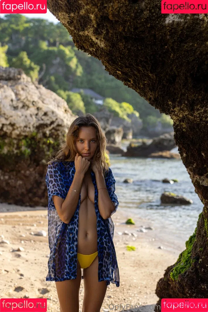 Katya Clover / katyaclover / katyonok Onlyfans Photo Gallery 