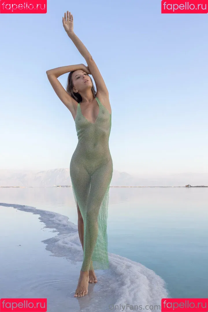 Katya Clover / katyaclover / katyonok Onlyfans Photo Gallery 