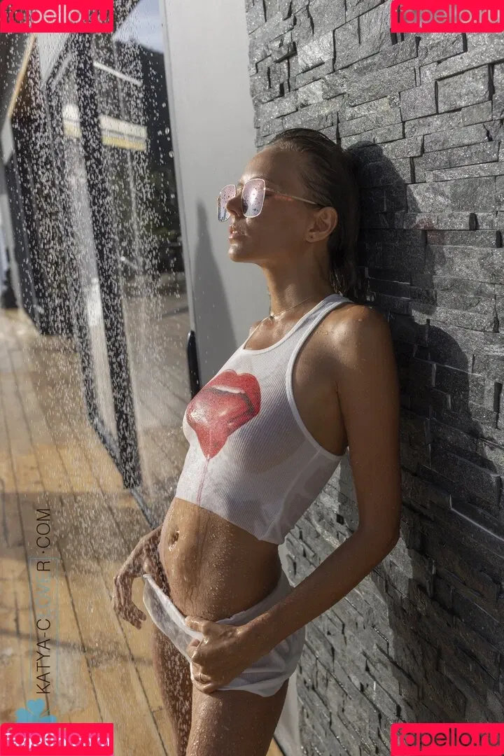 Katya Clover / katyaclover / katyonok Onlyfans Photo Gallery 
