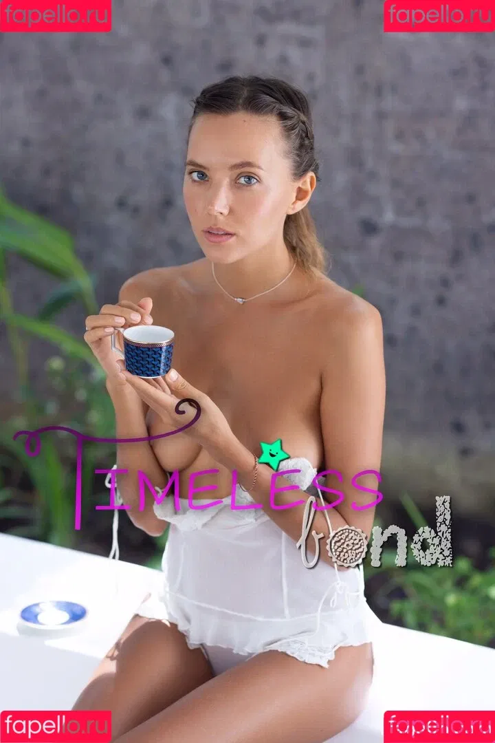 Katya Clover / katyaclover / katyonok Onlyfans Photo Gallery 