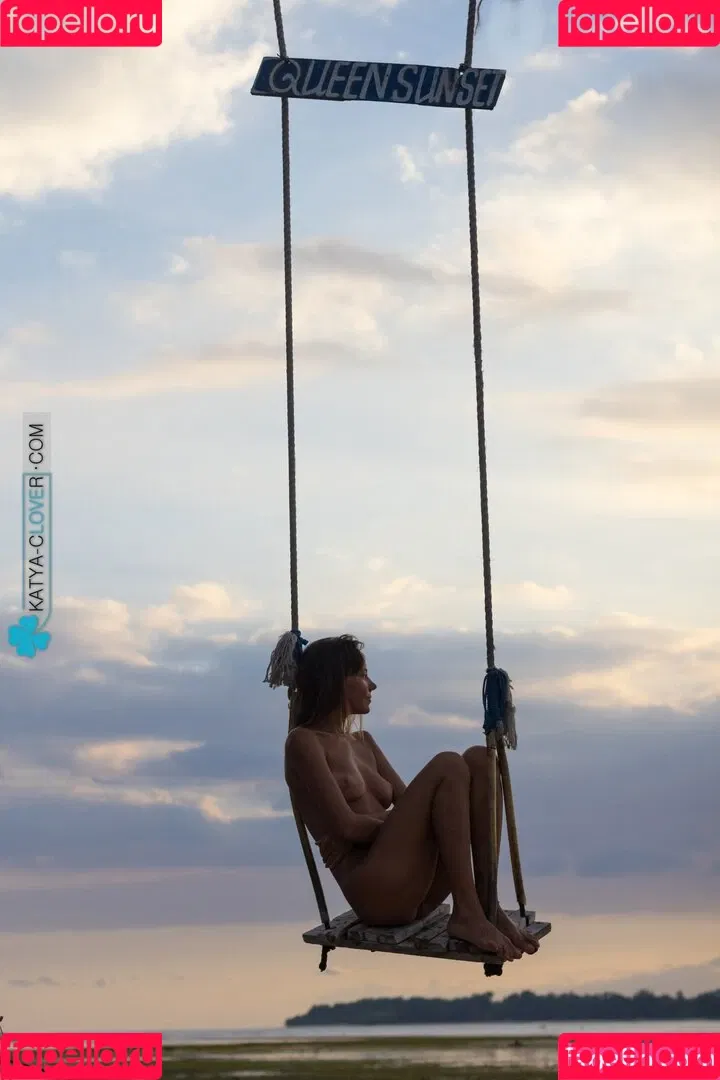 Katya Clover / katyaclover / katyonok Onlyfans Photo Gallery 