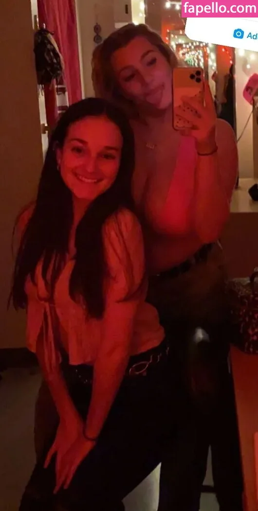 nicoledwyerq Onlyfans Photo Gallery 