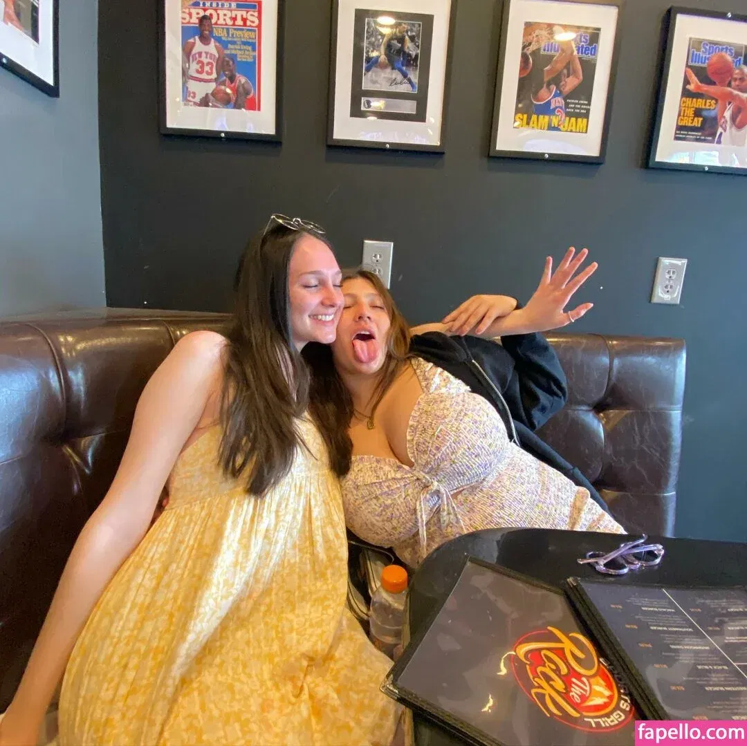 nicoledwyerq Onlyfans Photo Gallery 