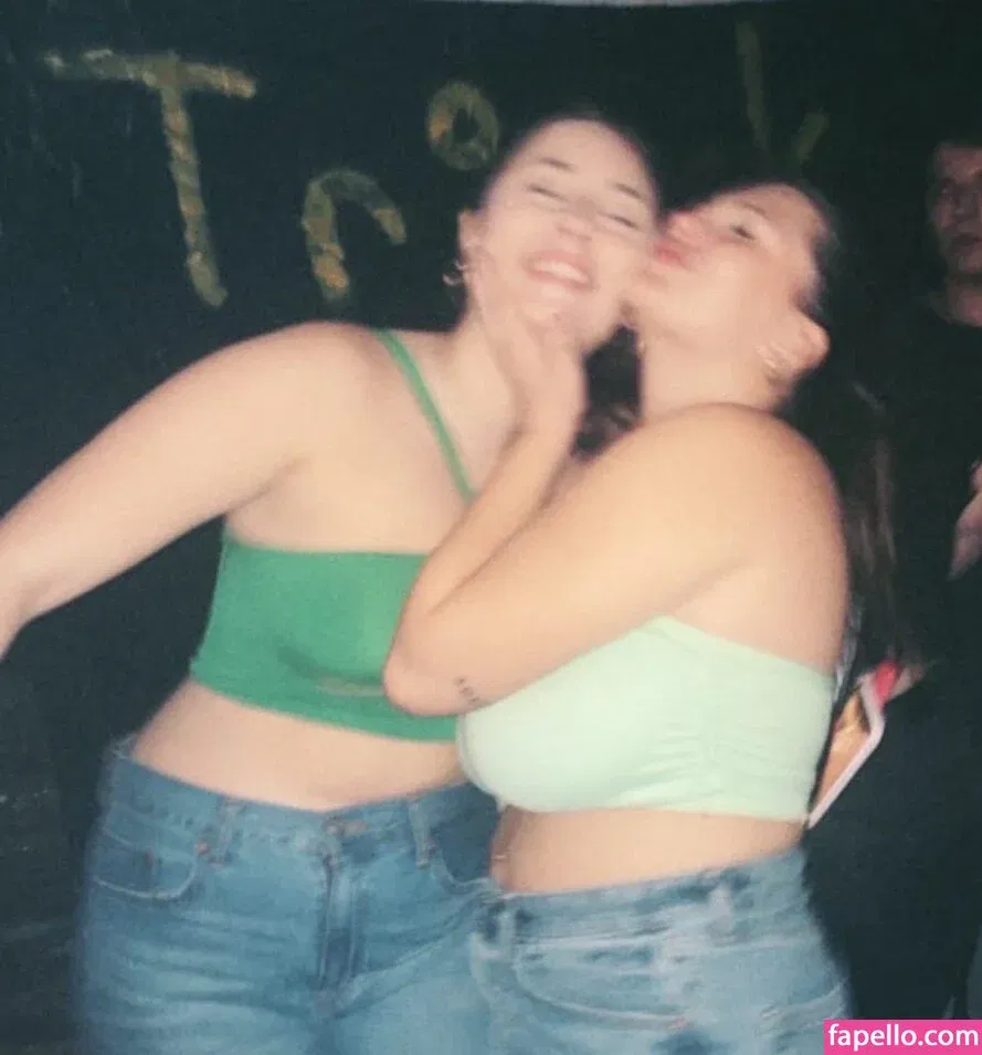 nicoledwyerq Onlyfans Photo Gallery 