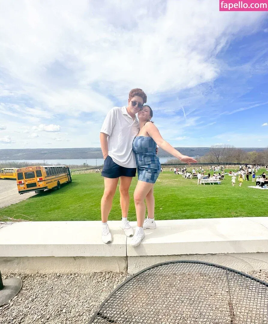 nicoledwyerq Onlyfans Photo Gallery 