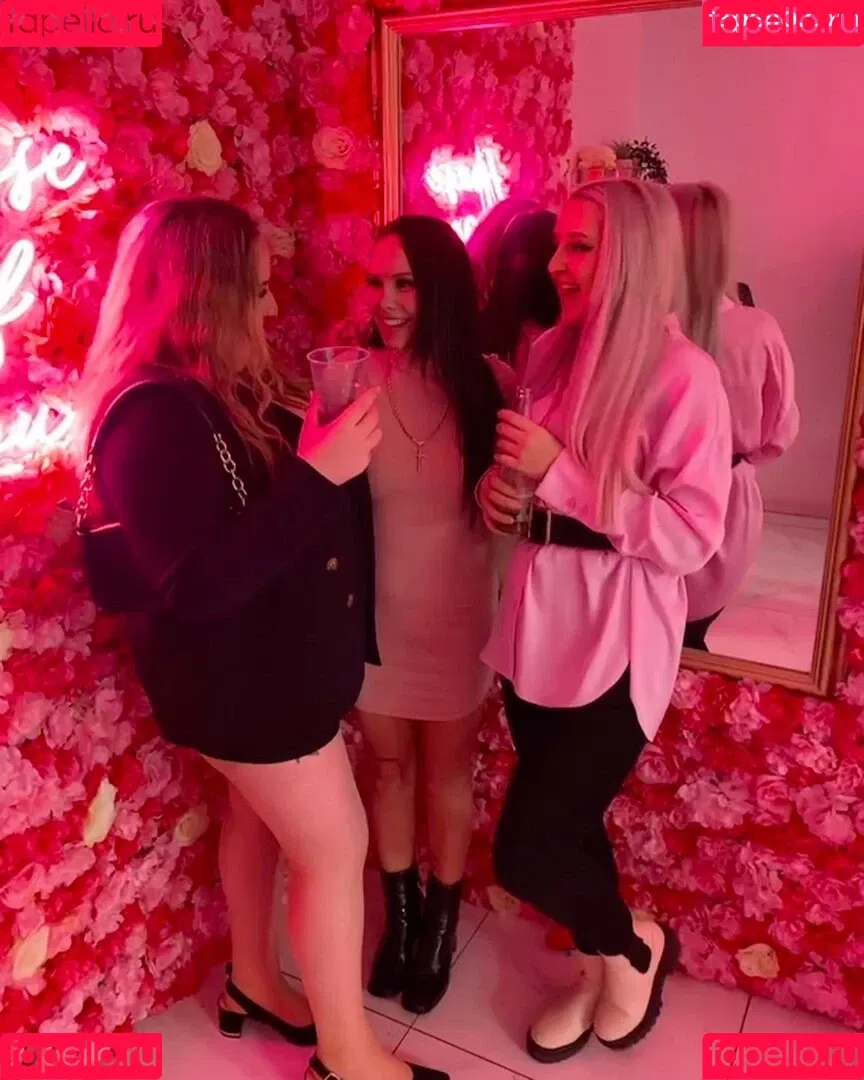 _emilygillick_ / emily_gillick2 / emss.x Onlyfans Photo Gallery 