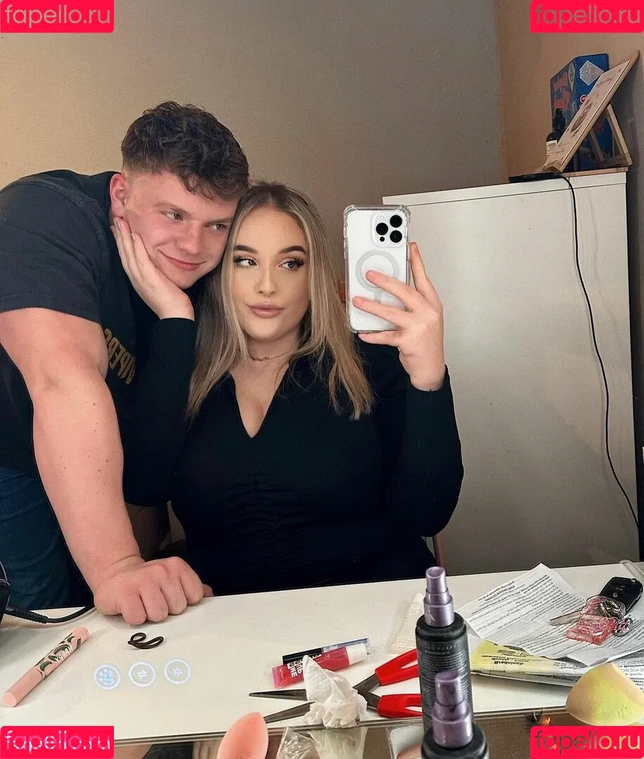 _emilygillick_ / emily_gillick2 / emss.x Onlyfans Photo Gallery 