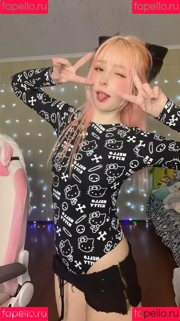 helllo_kitties / kittie_meo / kittiemeowsie Onlyfans Photo Gallery 