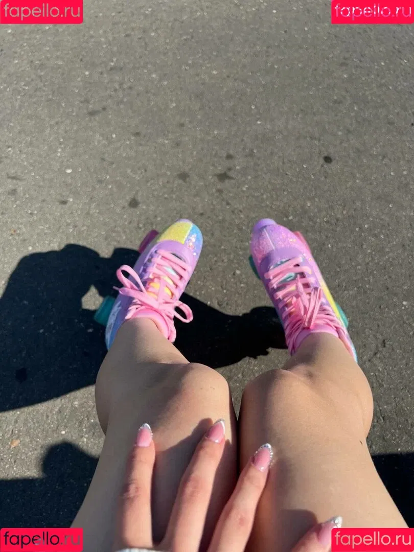helllo_kitties / kittie_meo / kittiemeowsie Onlyfans Photo Gallery 