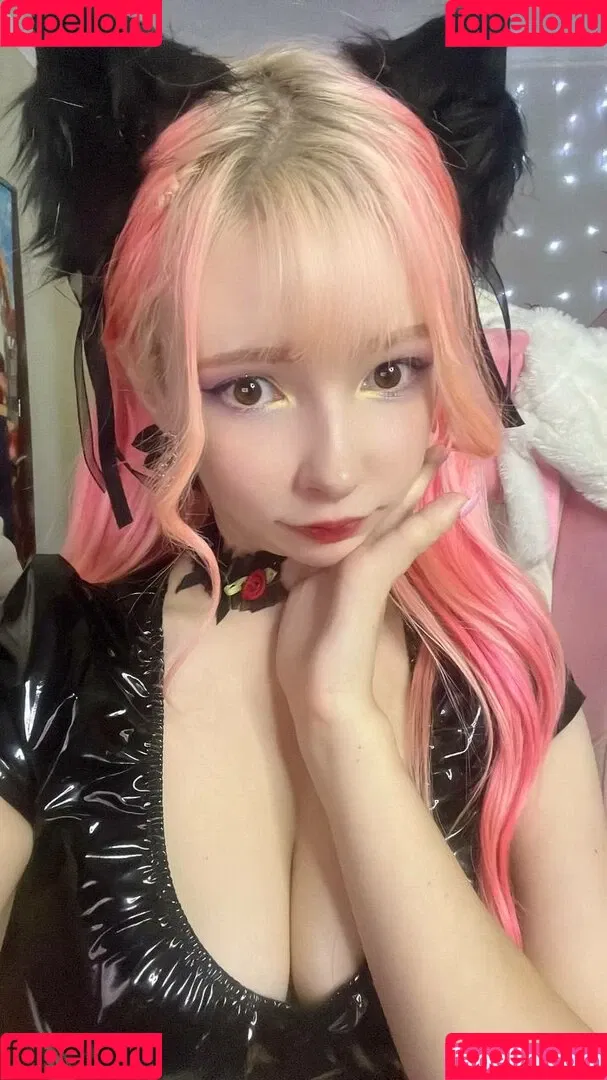helllo_kitties / kittie_meo / kittiemeowsie Onlyfans Photo Gallery 