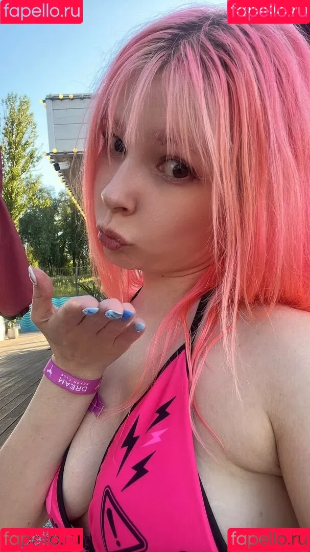 helllo_kitties / kittie_meo / kittiemeowsie Onlyfans Photo Gallery 