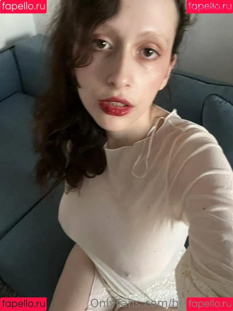 helga.amor.back / helgaamor Onlyfans Photo Gallery 