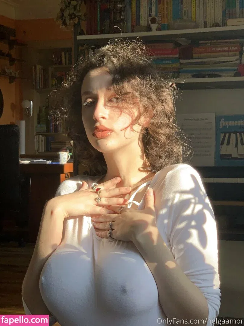 helga.amor.back / helgaamor Onlyfans Photo Gallery 