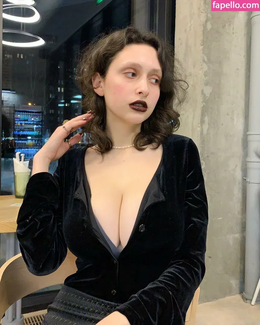 helga.amor.back / helgaamor Onlyfans Photo Gallery 