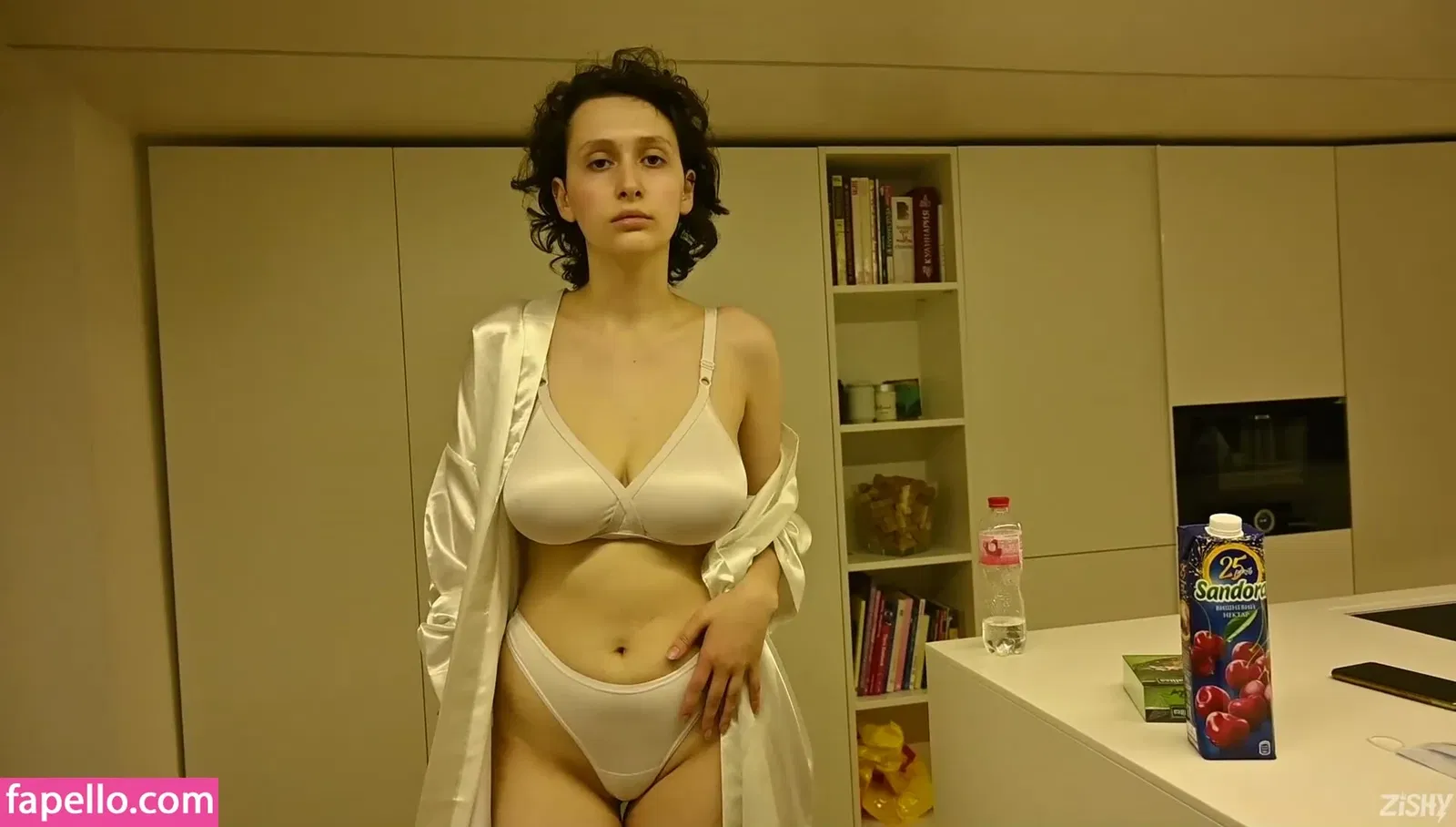 helga.amor.back / helgaamor Onlyfans Photo Gallery 