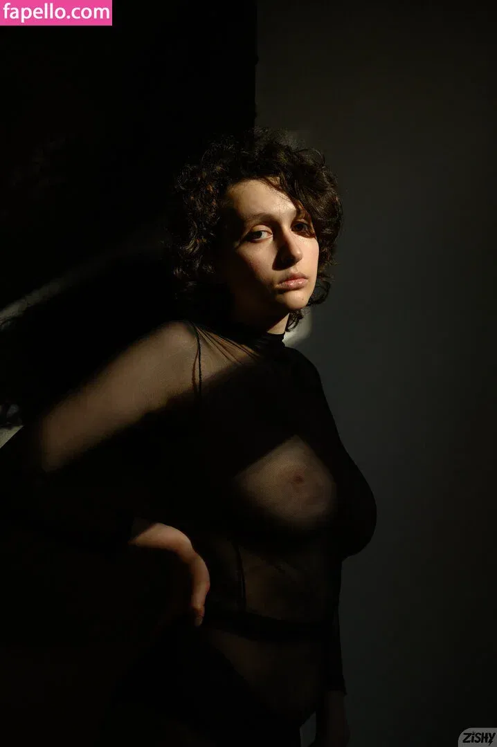 helga.amor.back / helgaamor Onlyfans Photo Gallery 