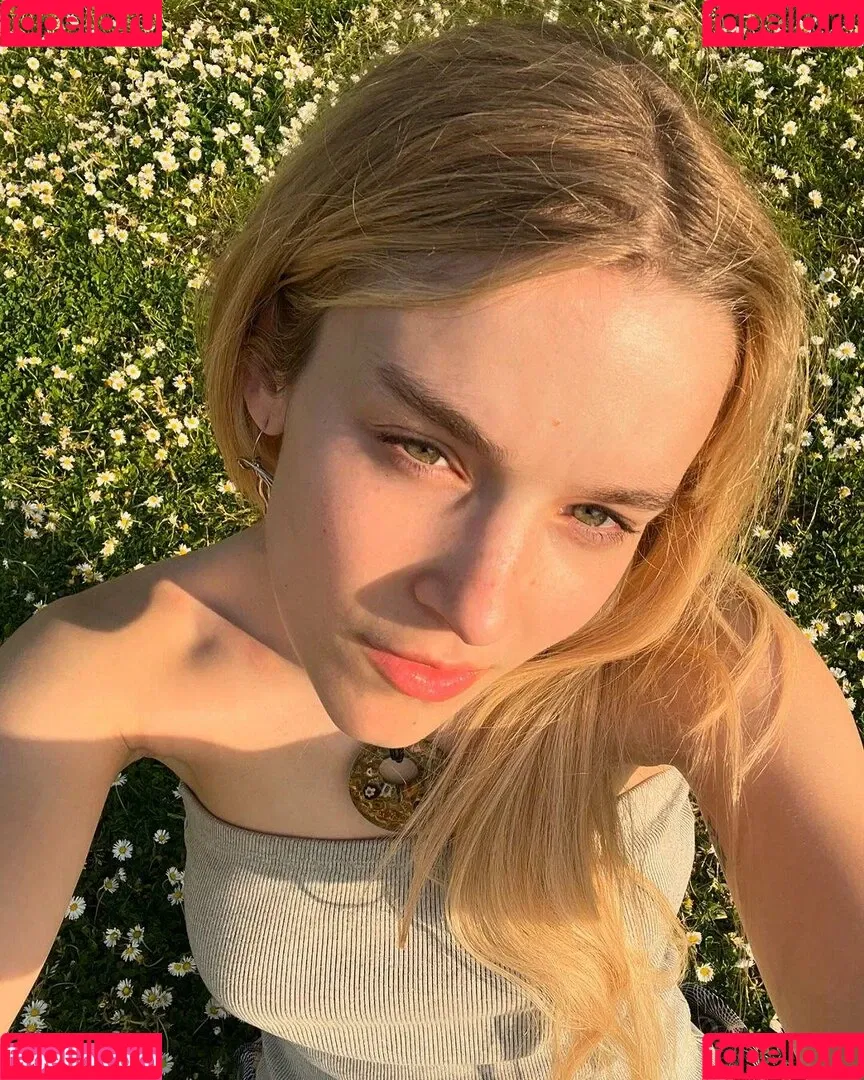 Pommelien Thijs / pommelienthijs / pommelinetilliere Onlyfans Photo Gallery 