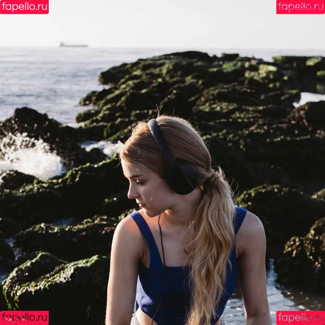 Pommelien Thijs / pommelienthijs / pommelinetilliere Onlyfans Photo Gallery 